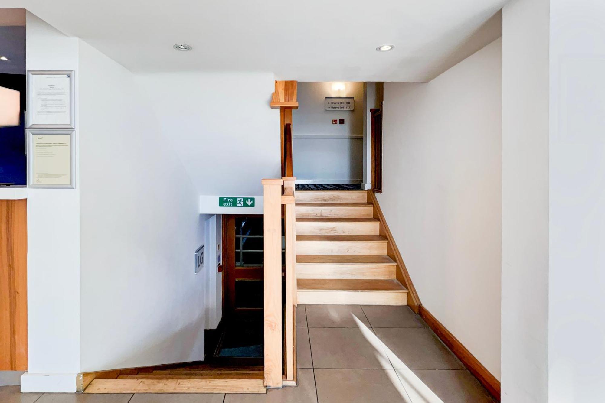 Belvilla Crewe City Centre Hotel Lifestyle Eksteriør bilde